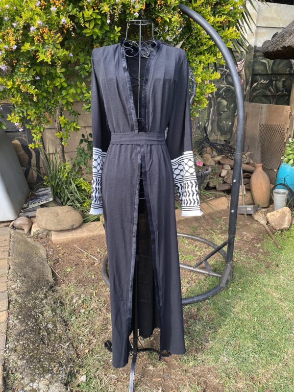 Keffiyeh Embroidered Abaya - Adults Black - Image 4